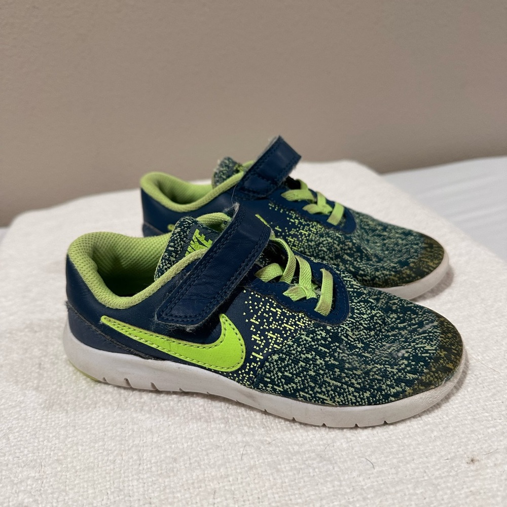 Nike Kids' Navy and Lime Sneakers